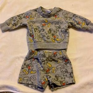 Mickey sweatsuit